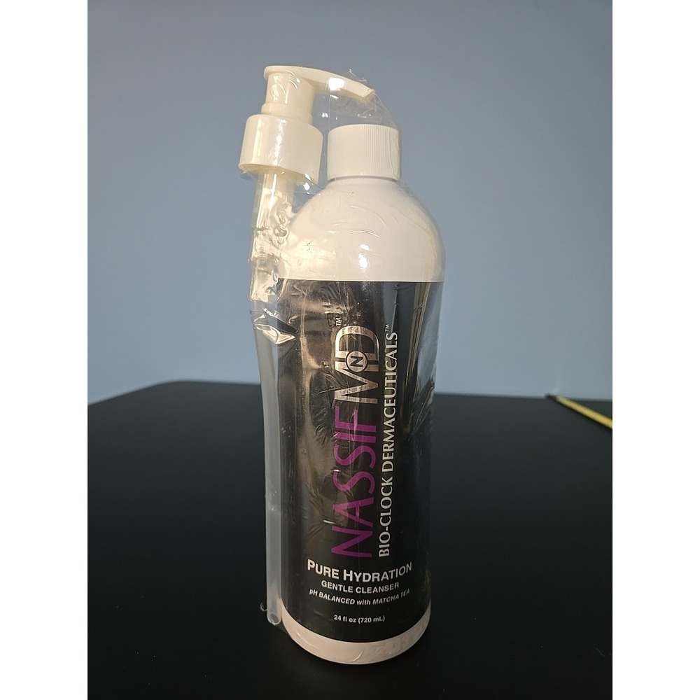 Nassif MD BIO CLOCK DERMACEUTICALS Pure Hydration Gentle Cleanser 24 OZ Matcha T